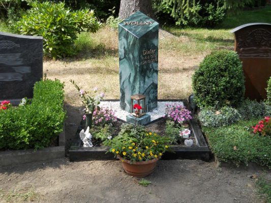 Stele aus Masi Quarzit Atlantis